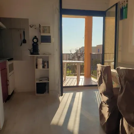 T2 Vue Avec Parking Prive * Saint-Pierre-la-Mer (Aude)